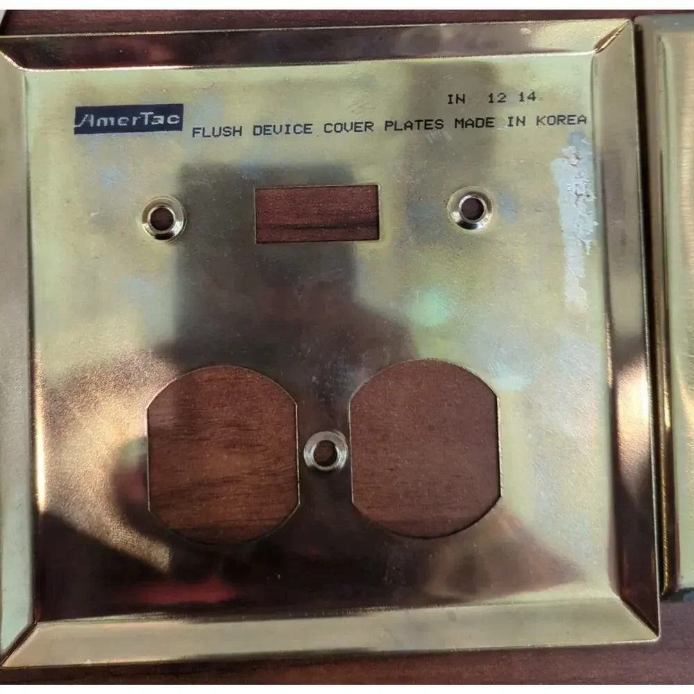 Vintage Solid Brass Wall Switch Outlet Covers Plates Lot Lot 3 One New In Pack. - Picture 4 of 5
